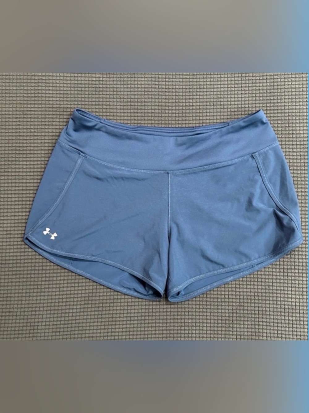 Under Armour Women's Medium Blue Running Shorts Athletic Lightweight 3 Inch - Picture 2 of 6